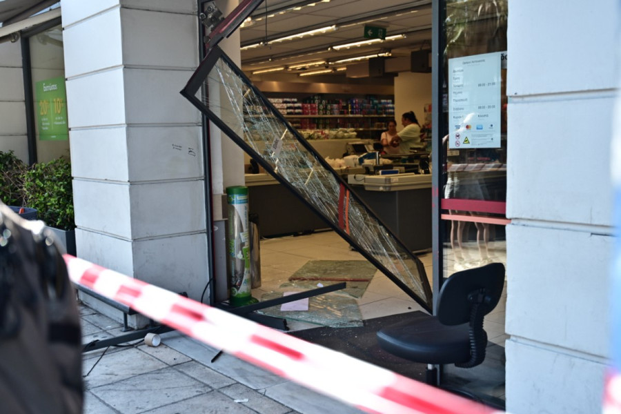 Νίκαια: Οι πρώτες μαρτυρίες – Πώς «μπούκαρε» το όχημα στο σούπερ μάρκετ