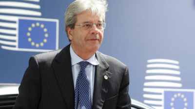 Τζεντιλόνι: Δεν είναι αναπόφευκτη η ύφεση στην Ευρωζώνη