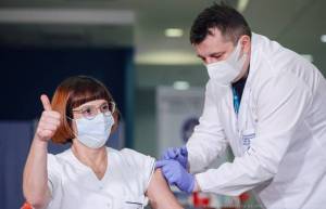 Ευρωκοινοβούλιο: Συζήτηση για επιτάχυνση του εμβολιασμού με επικεφαλής φαρμακευτικών