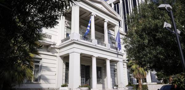 ΥΠΕΞ: Καμία ξένη δύναμη δεν βρίσκεται σε ελληνικό έδαφος