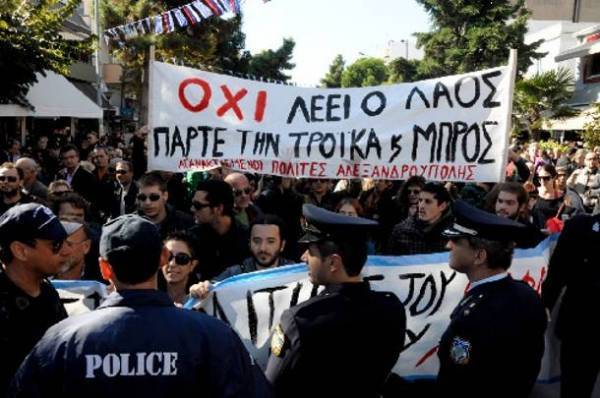 «Προβοκάτσιες» στις παρελάσεις; Ξύπνησαν αναμνήσεις στον ΣΥΡΙΖΑ…