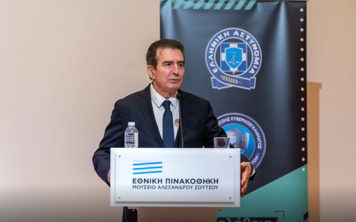 Παγκόσμια Ημέρα Ασφαλούς Πλοήγησης στο Διαδίκτυο - Χρυσοχοΐδης: Προσοχή στα deep fake βίντεο