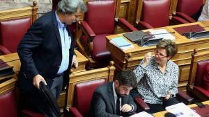 Ο Πολάκης αλωνίζει, ο υπουργός Δικαιοσύνης σιωπά