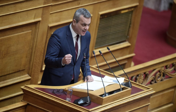 Εξηγήσεις για το τέλος των €3 ανά επιβάτη στο αεροδρόμιο Ηρακλείου ζητάει ο Χάρης Μαμουλάκης