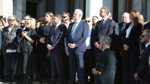 Κηδεία Διονύση Σαββόπουλου: Οι παρουσίες και οι απουσίες