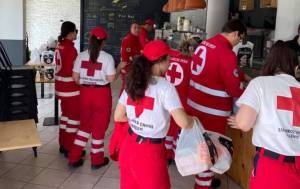 Ερυθρός Σταυρός: Μεταφορά ευάλωτων πολιτών στα εμβολιαστικά κέντρα λόγω ψύχους