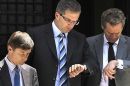 Αγώνας δρόμου για να δοθούν οι απαντήσεις στην τρόικα