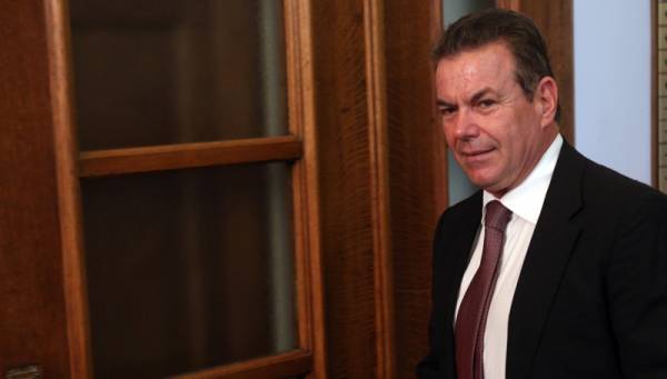 Πετρόπουλος:Μηνιαία ασφαλιστική εισφορά έως 200€ για το 90% μη μισθωτών
