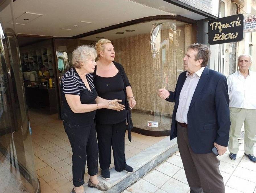 Πρωτοφανής η καταστροφή στο εμπορικό κέντρο της Καρδίτσας (photos)
