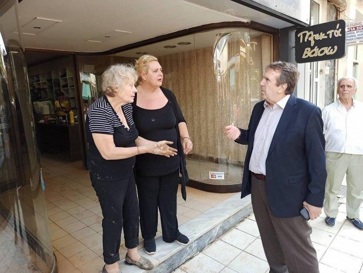Πρωτοφανής η καταστροφή στο εμπορικό κέντρο της Καρδίτσας (photos)