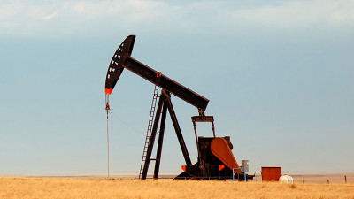 Σαουδική Αραβία και Fed ανεβάζουν το πετρέλαιο-«Εκτοξεύεται» το φυσικό αέριο