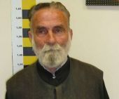 Βόλος: Αυτός είναι ο 80χρονος ιερέας που ασελγούσε σε 11χρονη