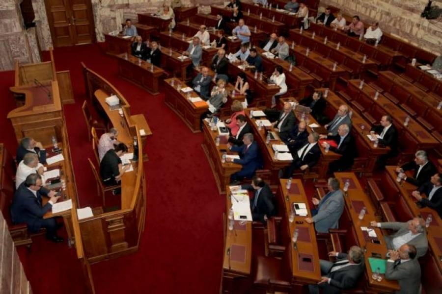 Πέρασαν από την κοινοβουλευτική επιτροπή οι συμβάσεις για έρευνες υδρογονανθράκων