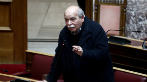 Σφοδρή επίθεση Βούτση σε Μητσοτάκη-Τασούλα με αιχμή τη Χρυσή Αυγή