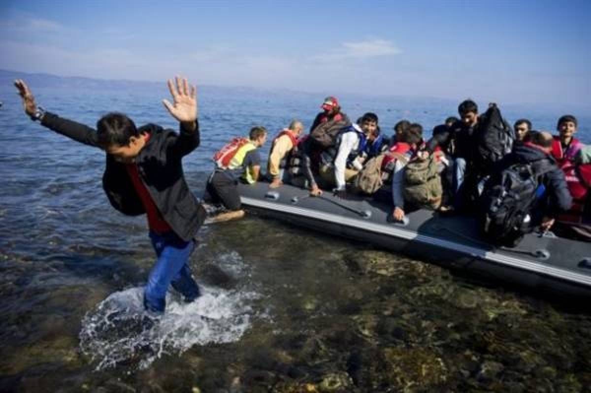 Συνελήφθη ιδιοκτήτης ΜΚΟ, που κατηγορείται για διακίνηση μεταναστών