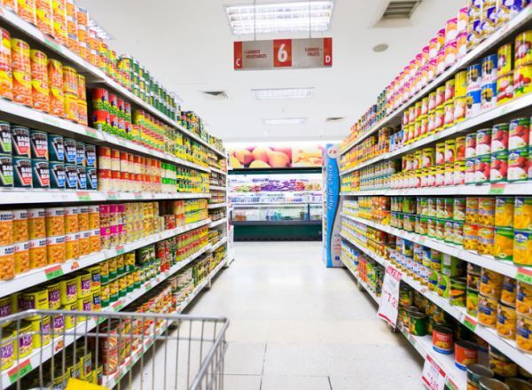 IBHS: Κάμψη της αγοράς στα super market το 2015