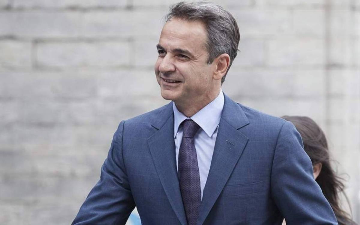 Το βλέμμα Μητσοτάκη στραμμένο στις συναντήσεις με Μέρκελ και Ρούτε