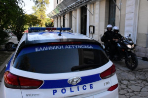 Αίγιο: Ανταλλαγή πυροβολισμών μεταξύ αστυνομικών και επίδοξων διαρρηκτών ΑΤΜ