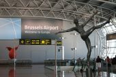 Επαναλειτουργεί από αύριο το αεροδρόμιο των Βρυξελλών