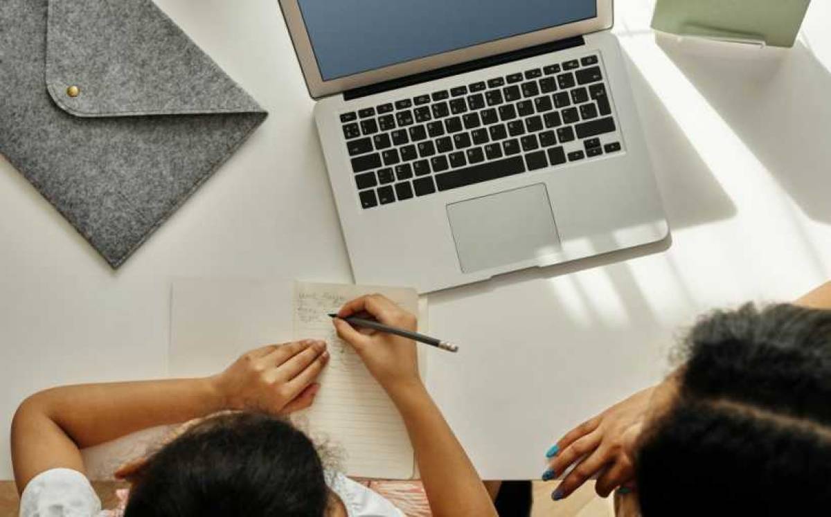 Voucher 200 ευρώ: Ξεκίνησε ο Β’ κύκλος της «Ψηφιακής Μέριμνας»