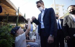 Μητσοτάκης: Όλοι οι υγειονομικοί πρέπει να εμβολιαστούν