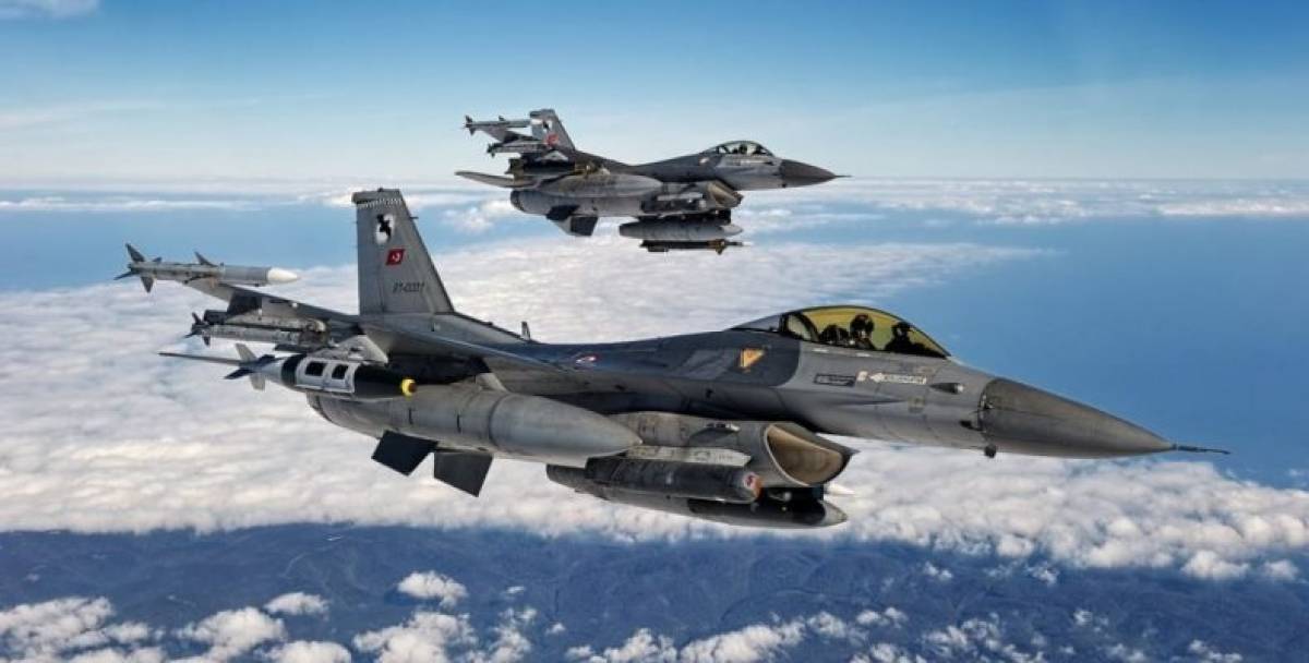 Μπαράζ τουρκικών παραβιάσεων πάνω από το Αιγαίο