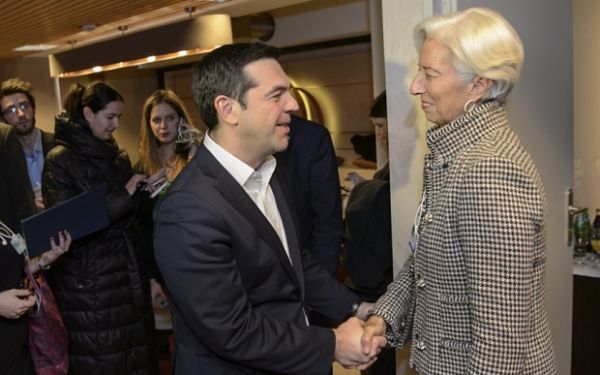 Η κυβέρνηση αναγκασμένη να βρει τρόπο συνύπαρξης με το ΔΝΤ