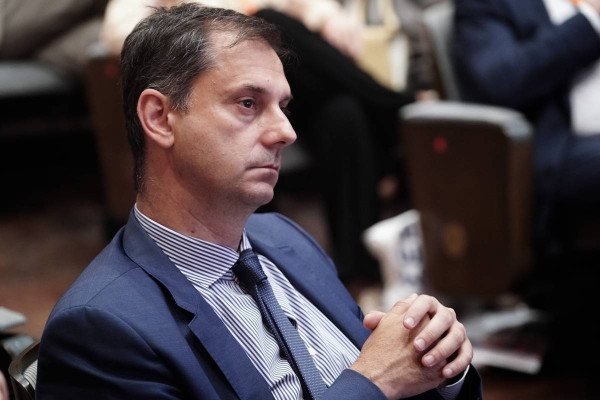 Θεοχάρης: Δεν προβλέπεται παράταση για τα POS