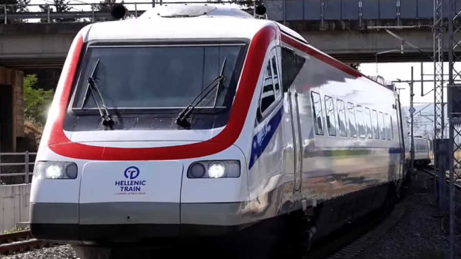 Ξανά στις ράγες το Intercity Αθήνα-Θεσσαλονίκη- Ταξιδεύει ο Γεραπετρίτης