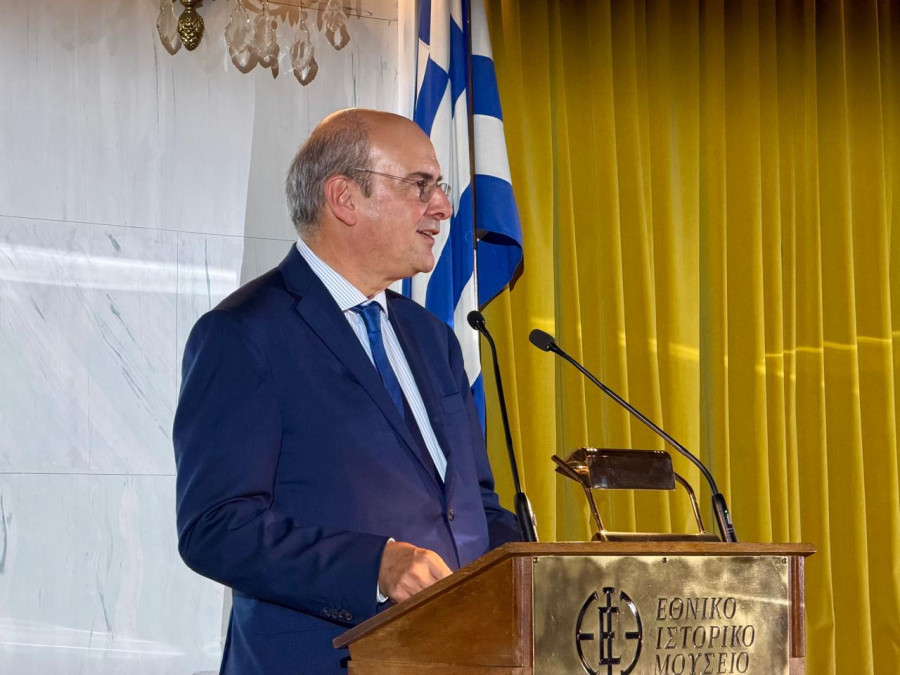 Χατζηδάκης: Μακροχρόνια φροντίδα, συντάξεις και δημογραφικό στο πρόγραμμα της ΝΔ
