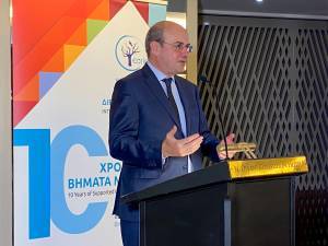Χατζηδάκης: 10 πρωτοβουλίες για τα άτομα με αναπηρία