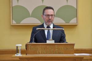 Στουρνάρας: Περιορίζεται στο 3,8% το ΑΕΠ-Ακόμα και 7% ο πληθωρισμός