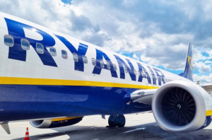 Ryanair: Επίθεση στον Χρίστο Δήμα για 6.201 καθυστερήσεις πτήσεων