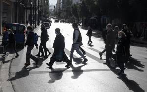Τα ανοιχτά... μέτωπα που χτυπούν «κόκκινο» σε πολιτική και κοινωνία