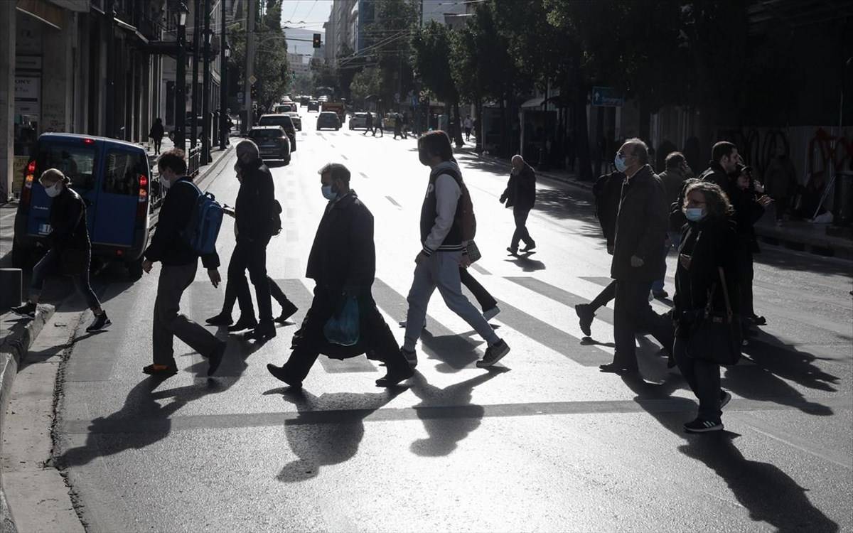 Τα ανοιχτά... μέτωπα που χτυπούν «κόκκινο» σε πολιτική και κοινωνία