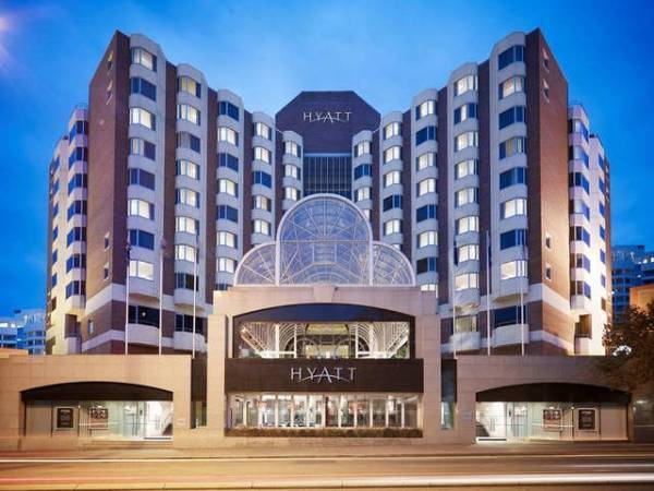 Η Hyatt απολύει 1.300 υπαλλήλους παγκοσμίως λόγω κορονοϊού