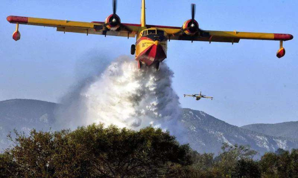 Φωτιά στη Ν. Σαμψούντα Πρέβεζας – Σηκώθηκαν εναέρια μέσα