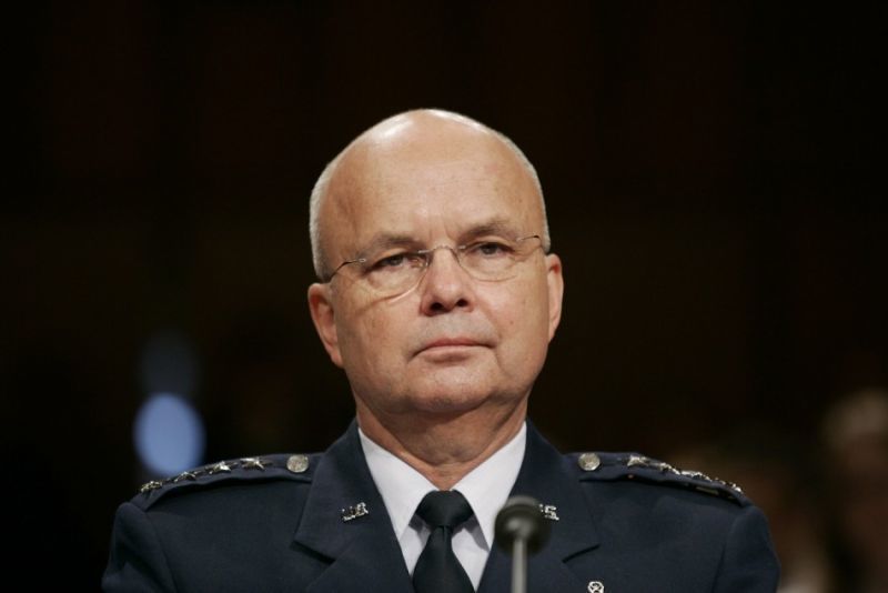 Πρώην διευθυντής CIA: Η ΕΕ να κάνει υποχωρήσεις στο θέμα της προστασίας προσωπικών δεδομένων