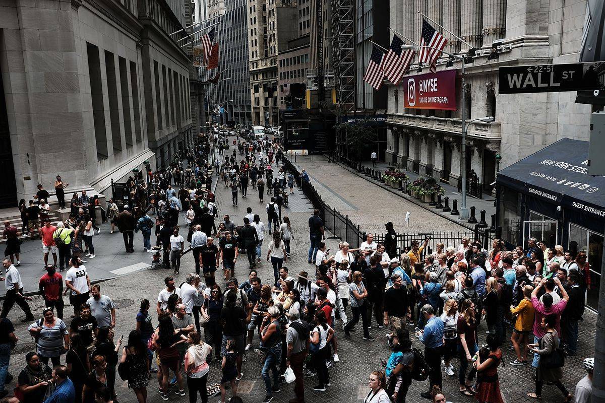 Τεχνολογικό ράλι στη Wall Street- Ισχυρή πτώση για το πετρέλαιο
