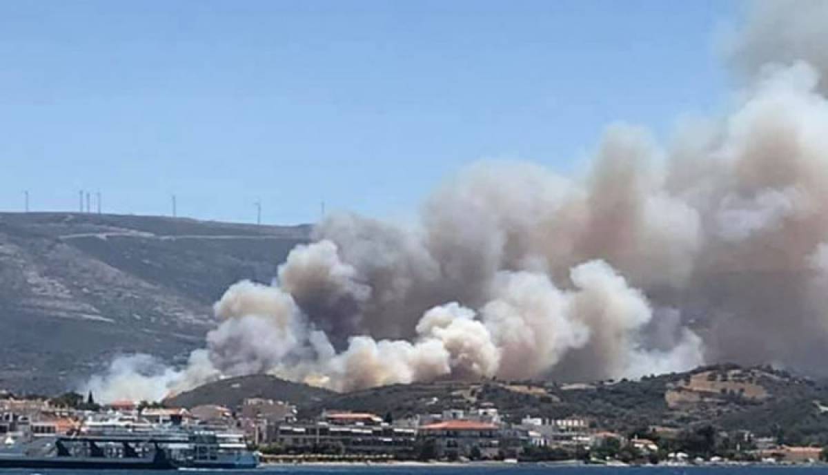 Μήνυμα από 112 για την πυρκαγιά στην Εύβοια- «Απομακρυνθείτε αμέσως»