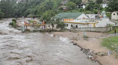 Νότια Αφρική: Τουλάχιστον 33 νεκροί μετά από καταρρακτώδεις βροχές