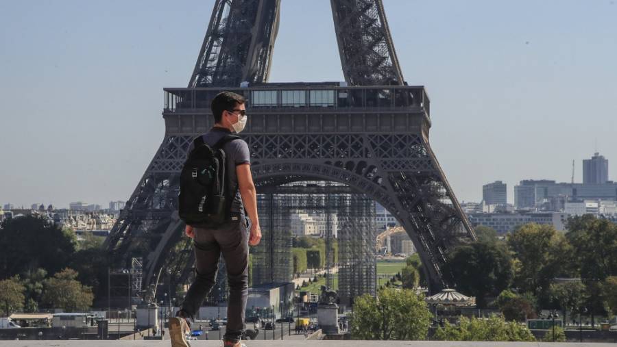 Παρίσι για εξάπλωση κορονοϊού: Δεν αρκεί η απαγόρευση κυκλοφορίας