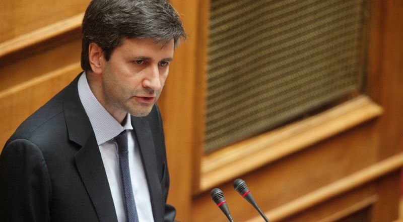 Χουλιαράκης:Γρήγορη προσαρμογή και δικαιότερη κατανομή η διαφορά μας με ΝΔ