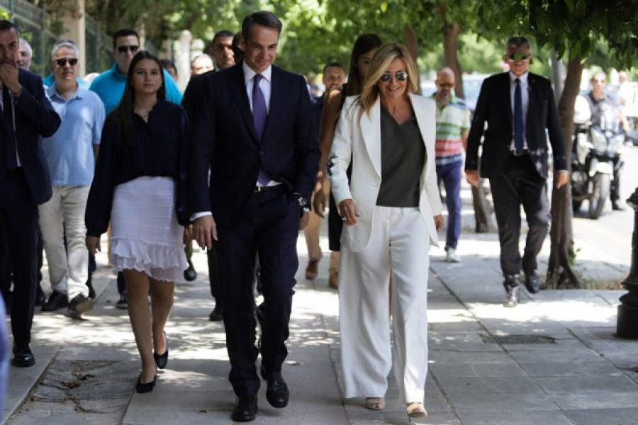 Γραφείο πρωθυπουργού: Καθαρό το πόθεν έσχες Μητσοτάκη-Η... λάσπη στη Δικαιοσύνη