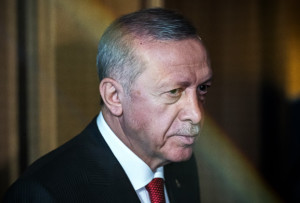Ερντογάν: Στηρίζει το Πακιστάν στην κρίση με την Ινδία