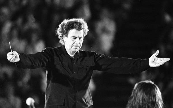 Παγκόσμια είδηση ο θάνατος του Μίκη Θεοδωράκη
