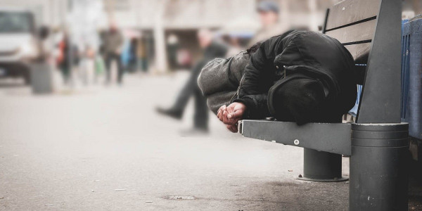Τι περιλαμβάνει το Εθνικό Σχέδιο Δράσης για τους άστεγους