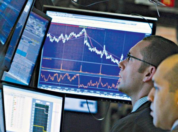 Με ήπιες απώλειες οι ευρωαγορές ενόψει Fed