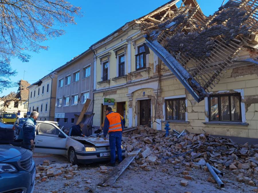 Κροατία: Ισχυρός σεισμός άνω των 6 Ρίχτερ-Κατέρρευσαν κτίρια