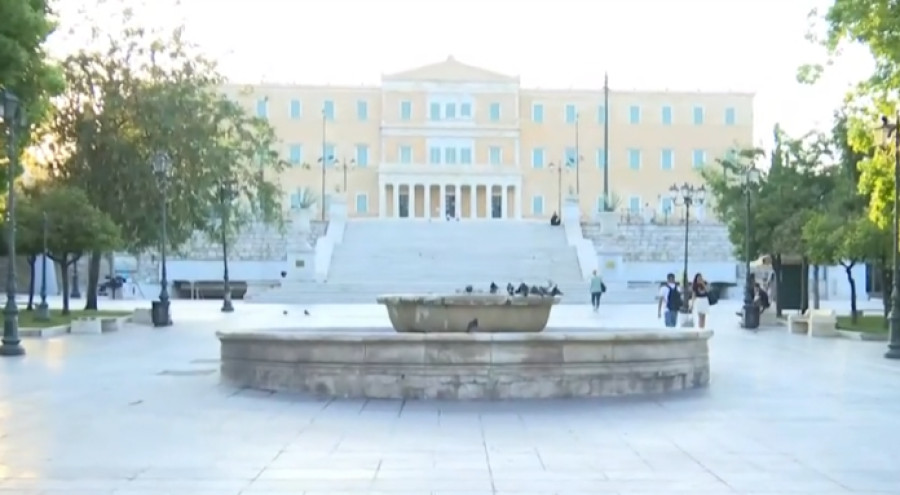 Ήσυχες μέρες του Αυγούστου: Η... σπάνια εικόνα της άδειας Αθήνας